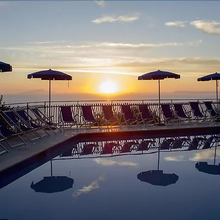 Aparthotel Baia Serena