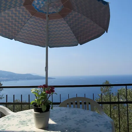 Aparthotel Baia Serena 3*