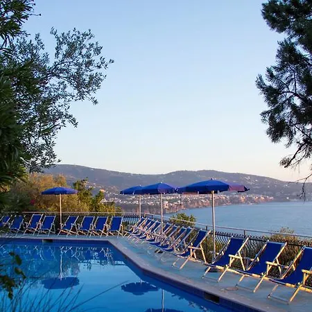 Aparthotel Baia Serena