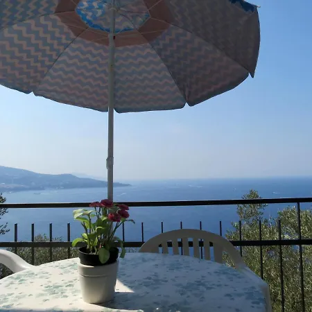 Baia Serena Aparthotel 3*