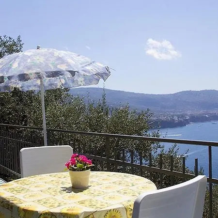Baia Serena Aparthotel Vico Equense