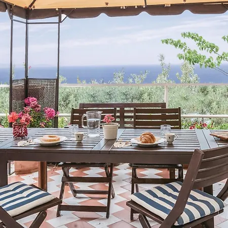 Aparthotel Baia Serena 3*