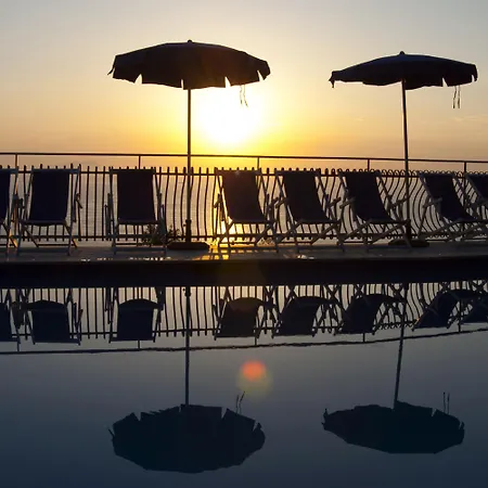 Aparthotel Baia Serena