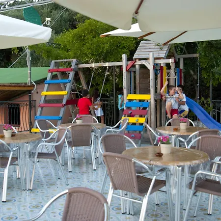 Aparthotel Baia Serena Vico Equense