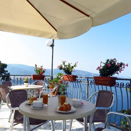 Baia Serena Aparthotel