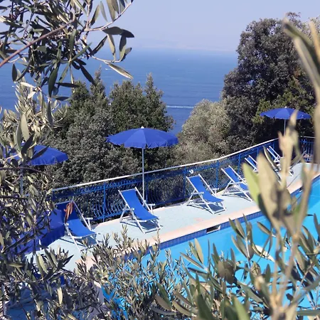Aparthotel Baia Serena