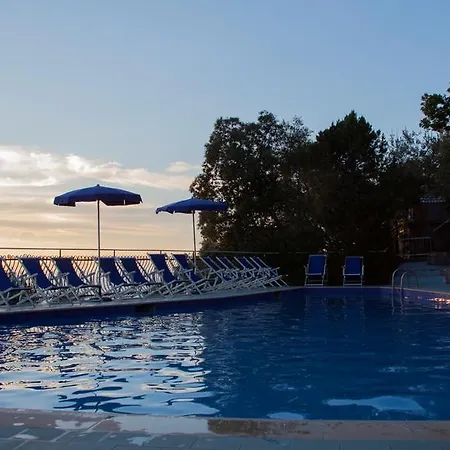 Aparthotel Baia Serena Vico Equense